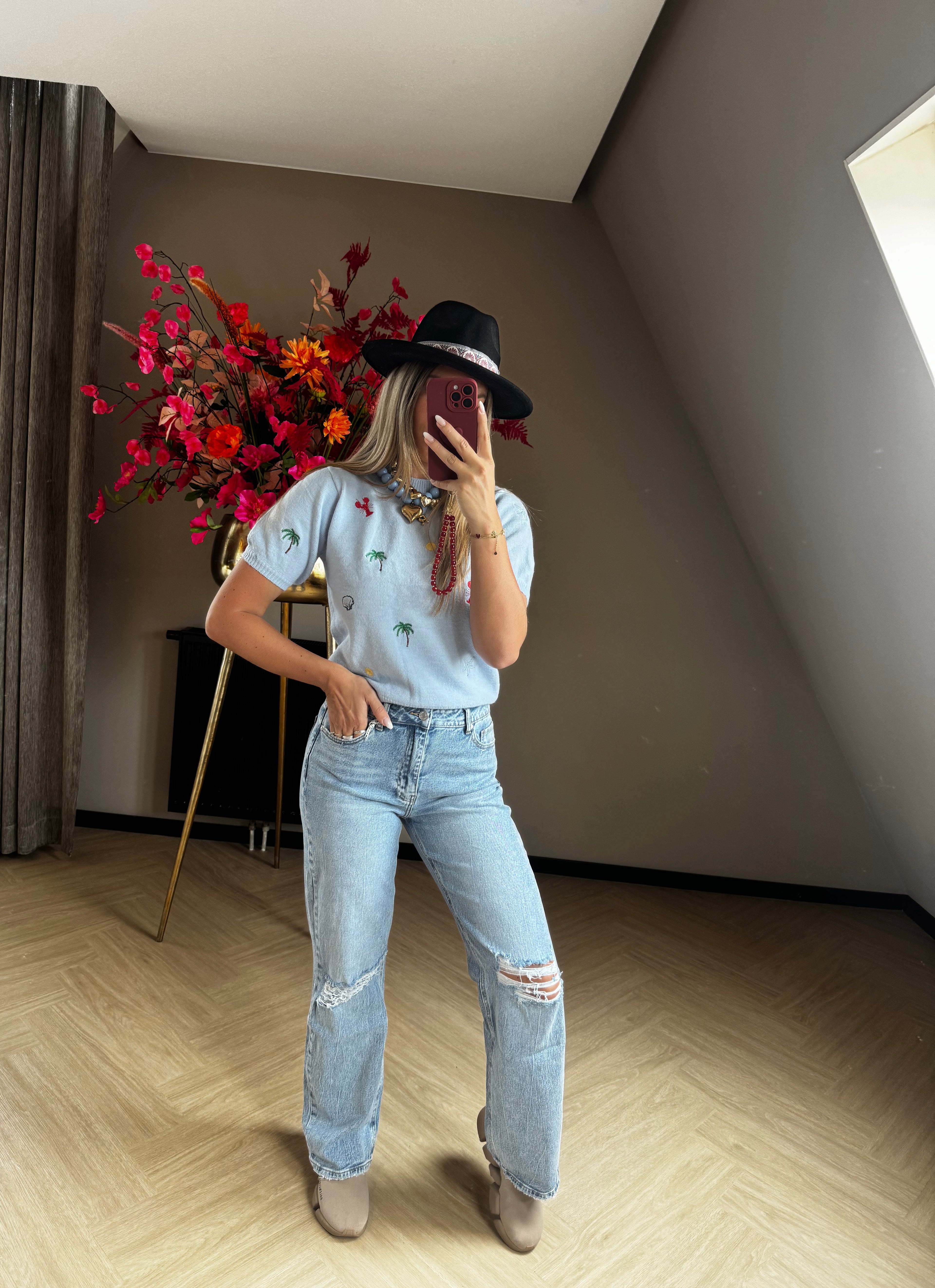 Ripped Jeans - Queen Hearts